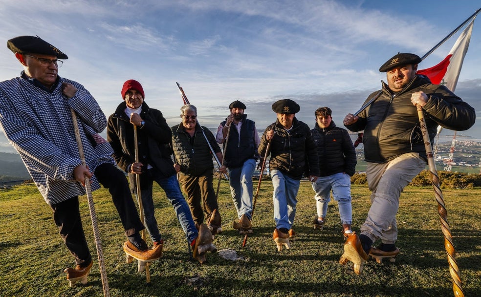 Los cofrades de la albarca