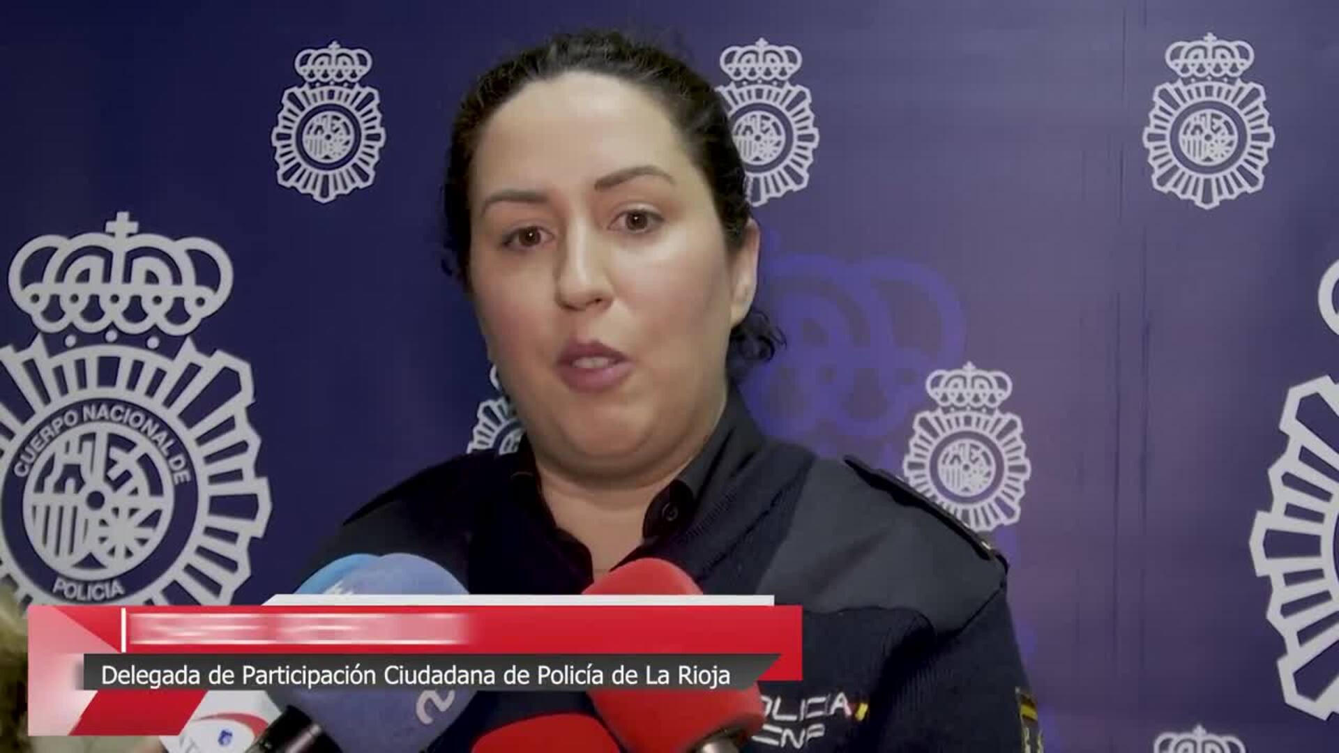 Agentes de la Policía imparten una jornada de defensa personal femenina en Logroño