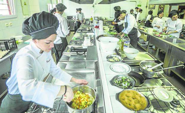 Vuelve Chef & Maître Cantabria, el concurso para estudiantes de Hostelería