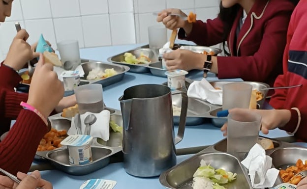 Torrelavega convoca 28.000 euros en ayudas para los colegios con servicio de comedor para familias en riesgo