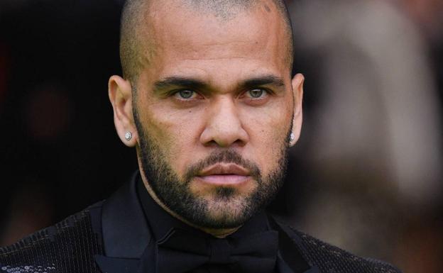 Prisión sin fianza para Dani Alves por una presunta agresión sexual