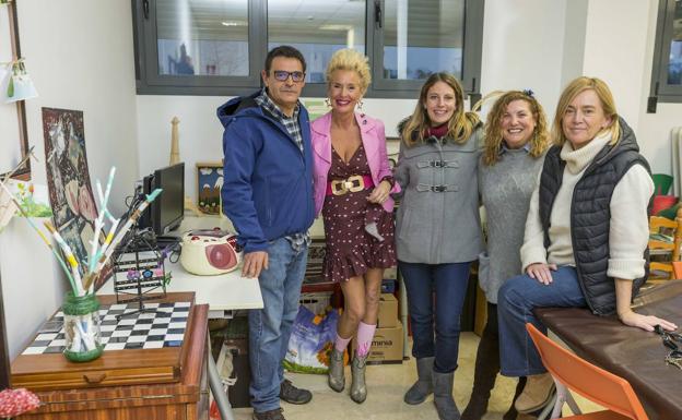 Voluntarios que crean hogar en el Princesa Letizia