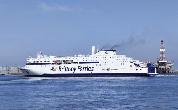 Brittany Ferries seleccionará personal en Santander para su nuevo buque Santoña