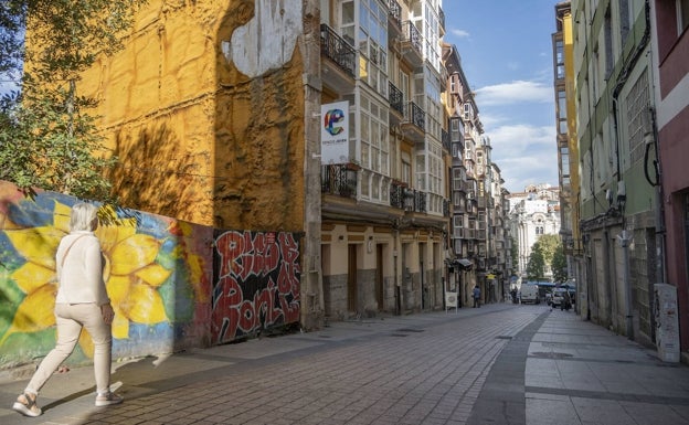 Santander adquiere cuatro viviendas para apoyar la renovación del Cabildo