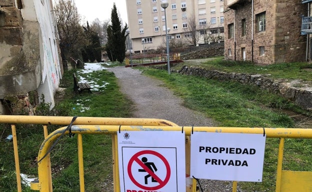 Reinosa cierra todo el camino del arroyo Las Fuentes por nuevos soplados