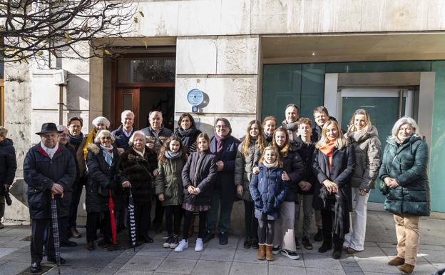 Una placa en su calle recuerda a José Francisco Alonso, el músico «visionario»