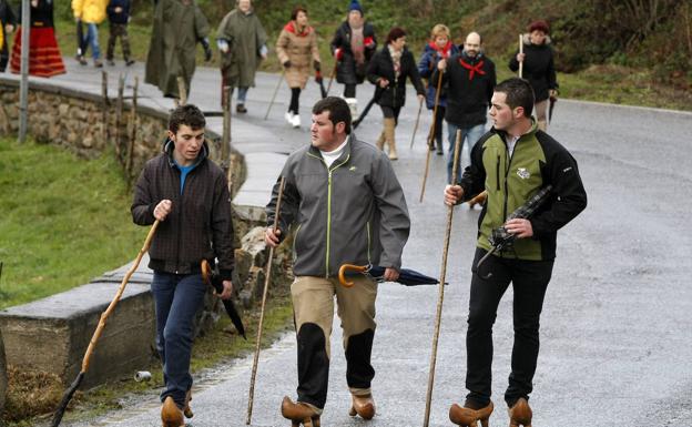 Aquí se suben montañas con albarcas