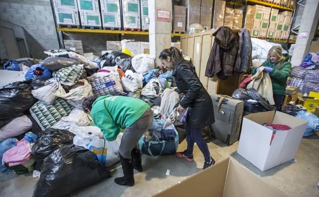 Torrelavega recoge más de ocho mil kilos de ropa usada en seis meses