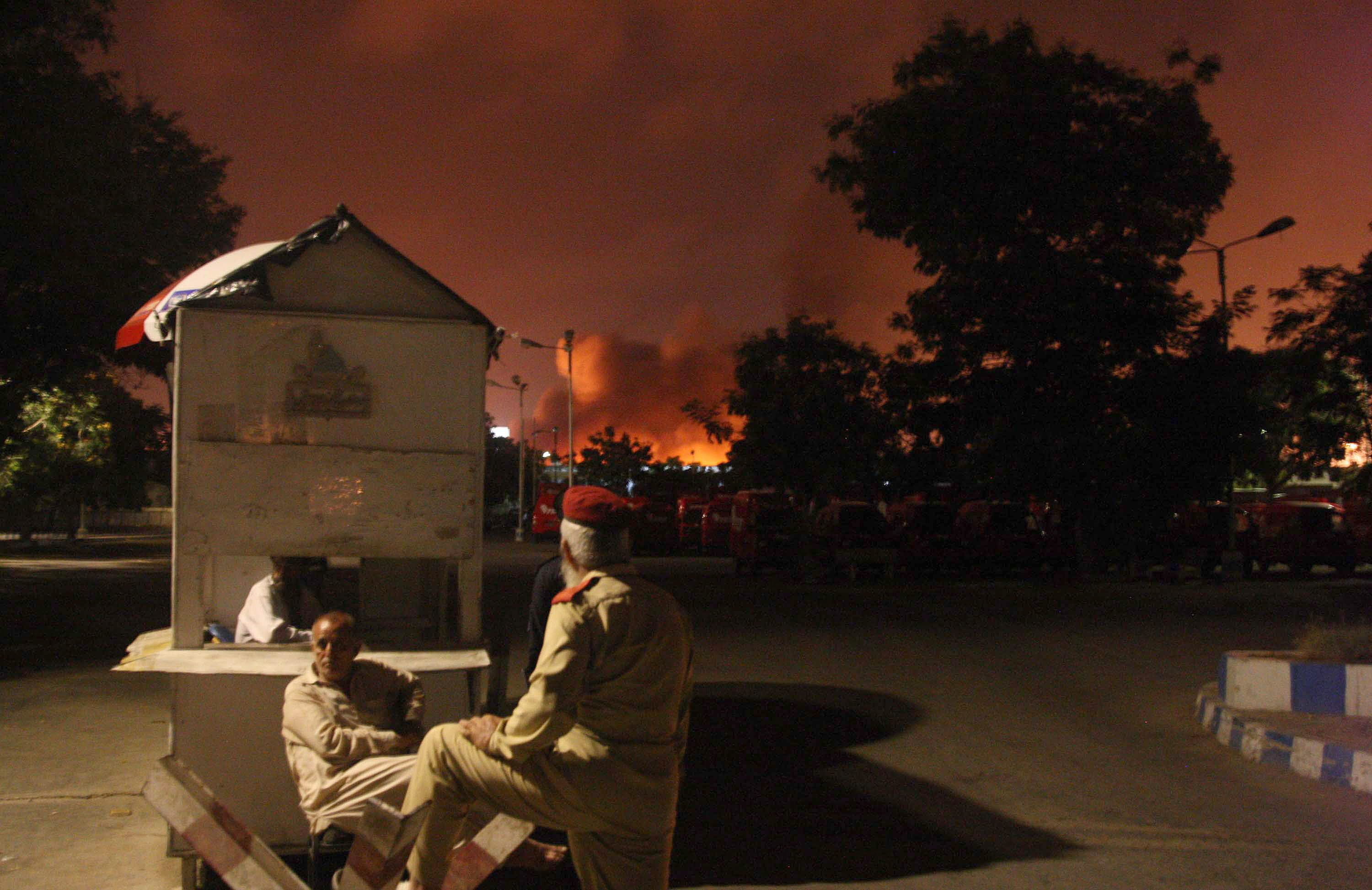 Al menos 17 muertos en un ataque al aeropuerto de Karachi