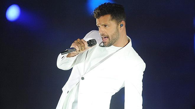 Ricky Martin cambió la letra en Rabat para cantar a un amor masculino