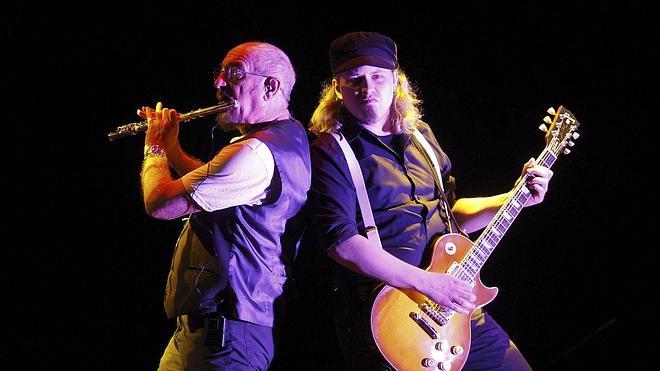 Jethro Tull hechiza al público de Barcelona con sus grandes éxitos