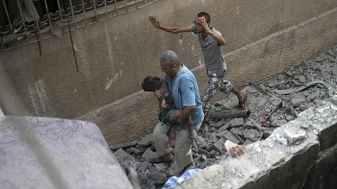 Israel intensifica los bombardeos en Gaza mientras la diplomacia se despereza