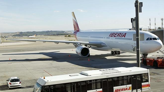 Un vuelo Madrid-Vigo regresa a Barajas tras el impacto de un pájaro