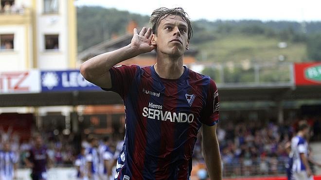 El Eibar debuta con triunfo en Primera