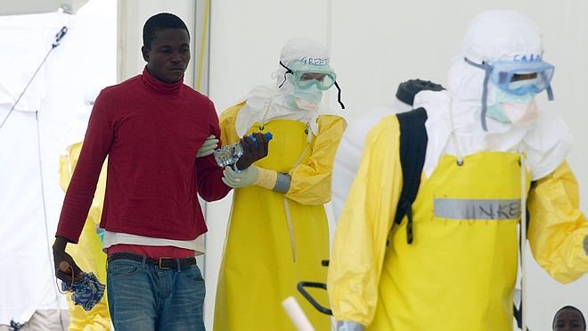 La OMS pide «cuadriplicar» los esfuerzos contra el ébola