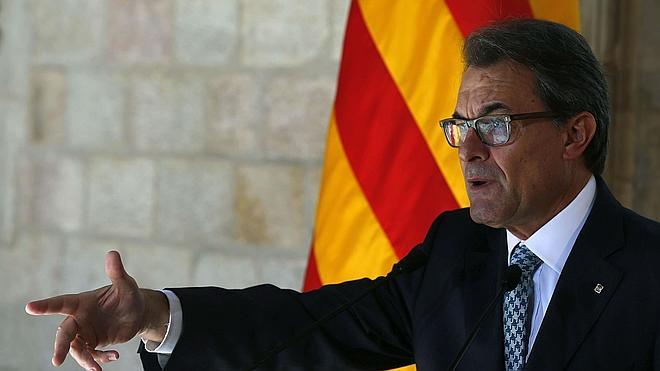 Mas firmára en los «próximos días» el decreto de convocatoria de la consulta