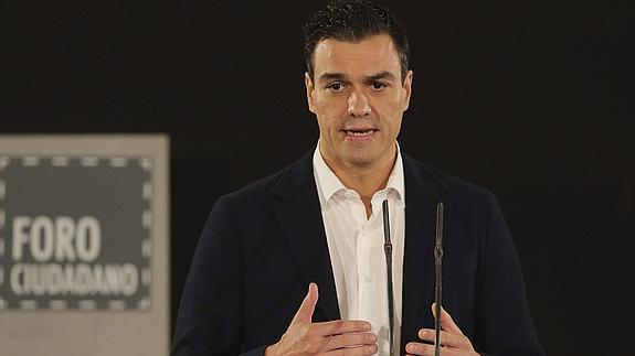 Sánchez exige responsabilidades a Rajoy por la gestión de Mato