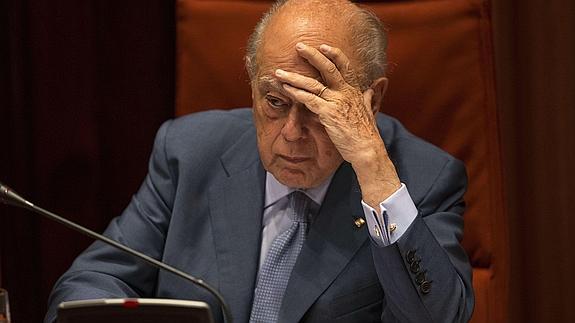 La juez denuncia la «falta absoluta de voluntad de cooperar» de Pujol y su mujer para aclarar el origen de su fortuna