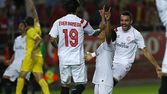 El Sevilla remonta al final y es colíder