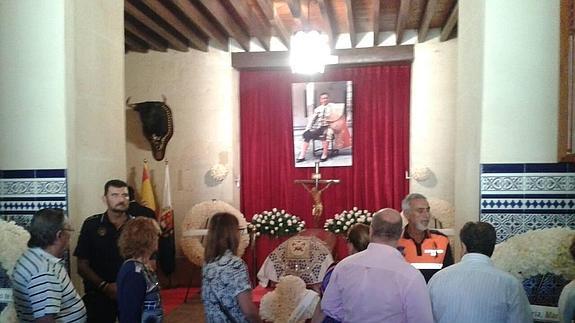 Llegan los restos mortales de José Mari Manzanares a la capilla ardiente de Alicante