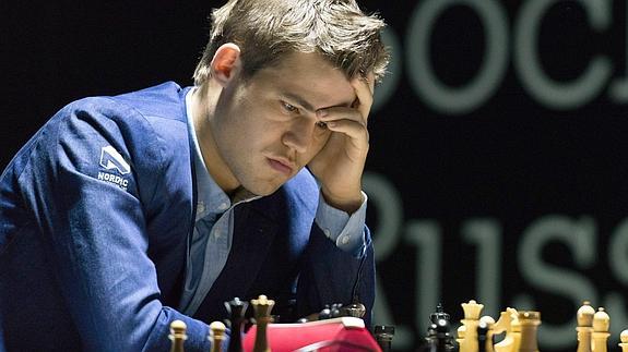 Carlsen revalida su título mundial