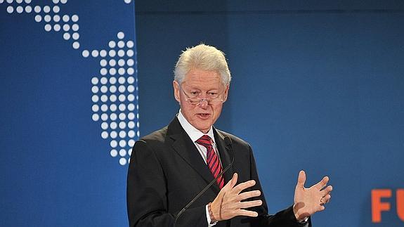 Bill Clinton sugiere que EE UU levantaría el embargo a Cuba si libera al contratista Alan Gross