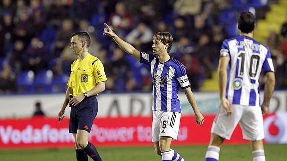 Un penalti salva al Levante en la prolongación