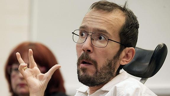 Echenique niega que haya sido «elegido por ningún dedo» para dirigir Podemos Aragón