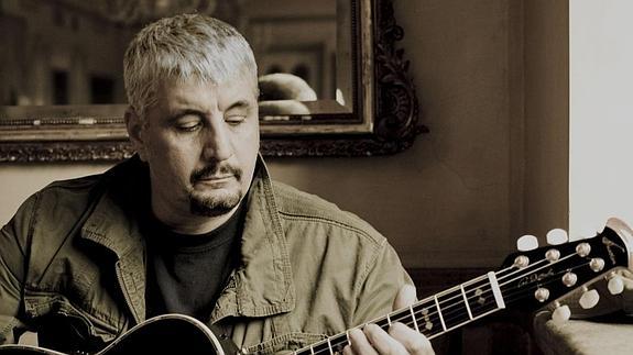 Fallece a los 59 años el cantautor italiano Pino Daniele