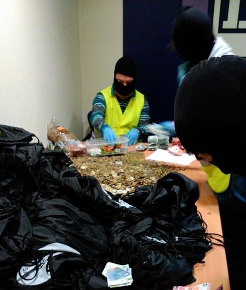 Los abogados de ETA, acusados de ocultar a Hacienda 1,3 millones de euros