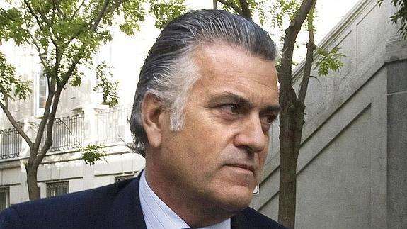 El fiscal pide 42 años y medio de cárcel para Bárcenas por el 'caso Gürtel'