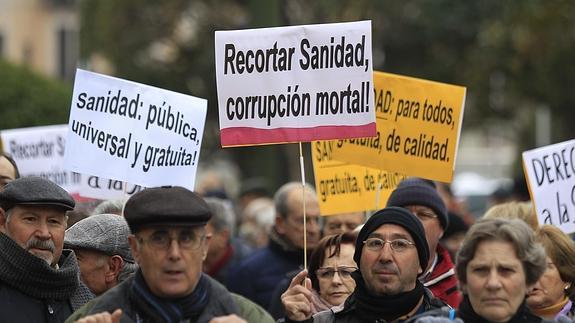 La Marea Blanca vuelve a protestar por la privatización de la sanidad