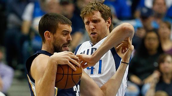 Otra noche perfecta para Pau y Marc Gasol