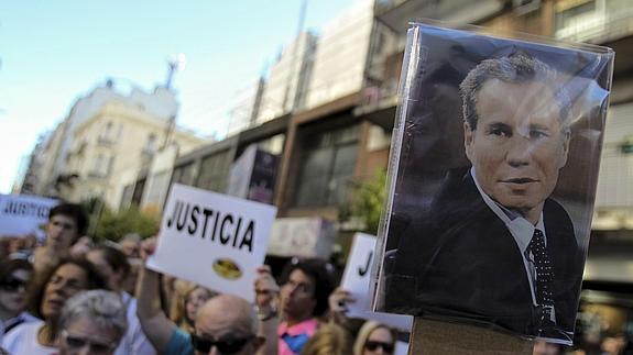 Expulsan a los agentes de Policía responsables de la seguridad de Nisman el día de su muerte