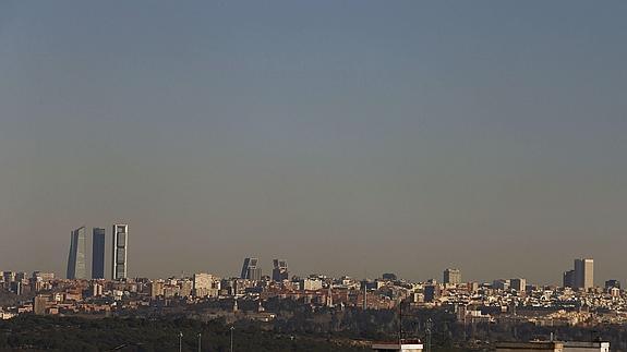 Madrid limitará el tráfico y el aparcamiento en los días de más contaminación