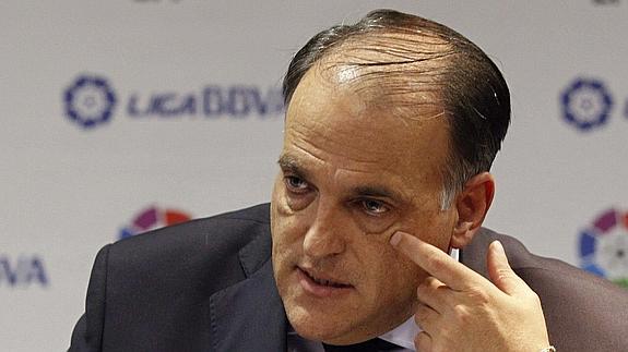 Tebas, partidario de suspender la final de Copa si se silban al Rey y al himno