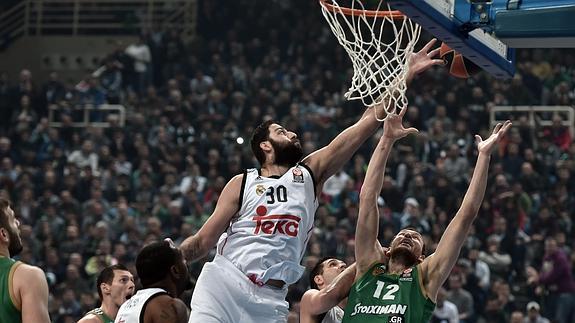 El Panathinaikos cura sus heridas ganando al Real Madrid