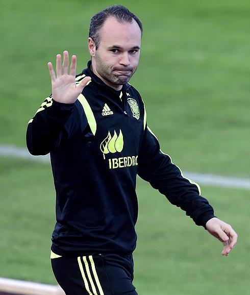 Iniesta: «No me gustaría que se pitara el himno»