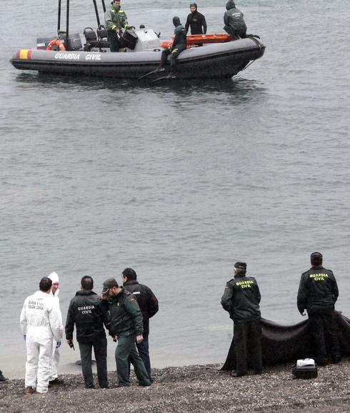 Un informe considera que el material antidisturbios pudo influir en la tragedia del Tarajal