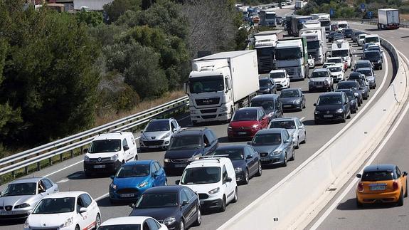 La situación en las carreteras sigue mejorando a primera hora de la noche