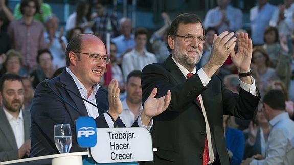 Rajoy reconoce que el 'caso Rato' daña al PP