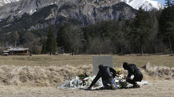 Barcelona acogerá el lunes el funeral por las víctimas del avión con los Reyes, Rajoy y Mas