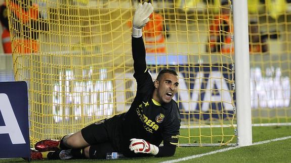 Asenjo, operado de su rotura de ligamento cruzado