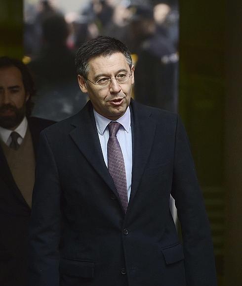 Bartomeu: «Luis Enrique tiene contrato y seguirá»