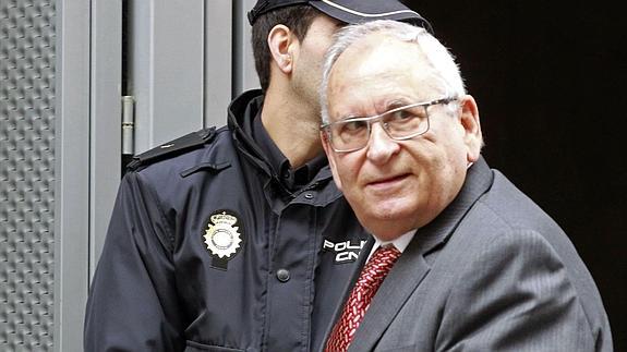Sanchís confió en Bárcenas porque era un «reputado senador»