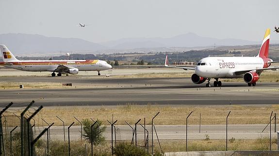 Competencia y AENA elevan su pulso por la rebaja de las tarifas aéreas