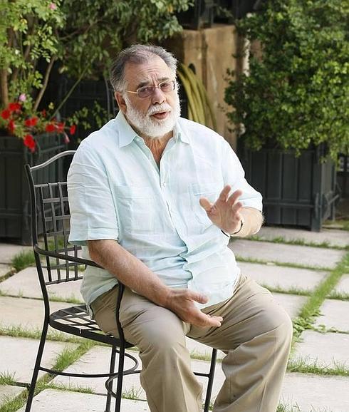 El director Francis Ford Coppola visita la Escuela de Cine de La Habana