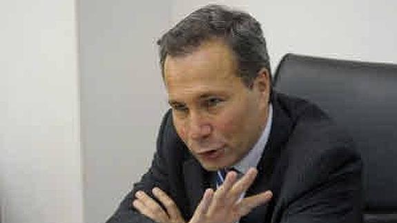 El perito de los Nisman dice que existen pruebas de que había alguien con el fiscal