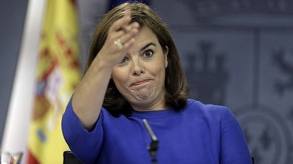 El Gobierno recuerda a Colau la contribución de Juan Carlos I a la democracia