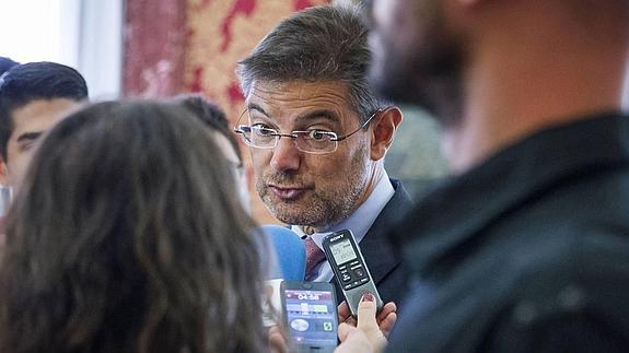 Catalá advierte a García-Page: «El Estado también puede adoptar declaraciones de interés general»